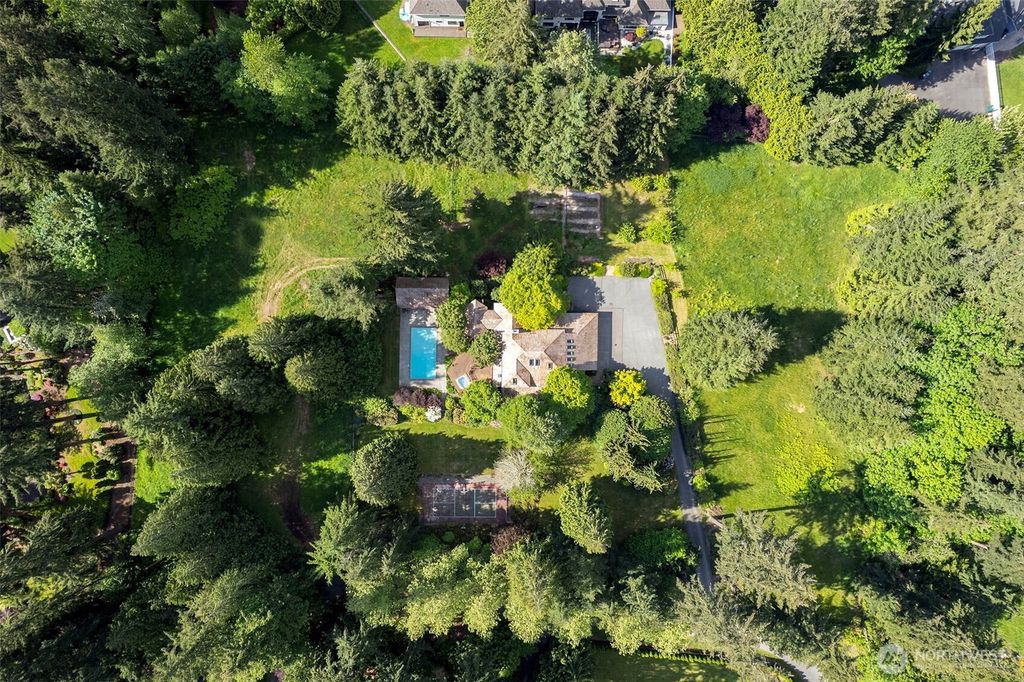 Photo of 15310 NE 166th Lane, Woodinville, WA 98072 (MLS # 2371727)