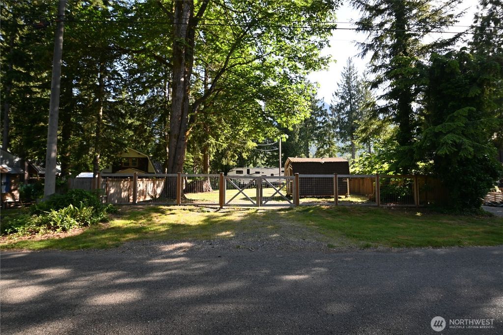 Photo of 44725 Fir Road, Gold Bar, WA 98251 (MLS # 2531385)