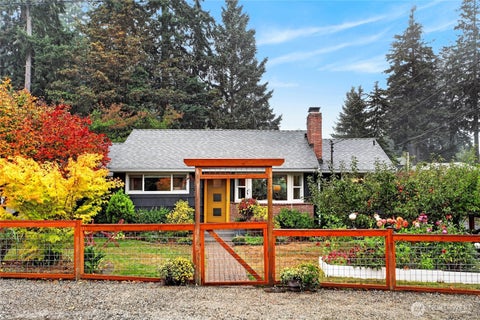 Photo of 6520 Willow Road, Everett, WA 98203 (MLS # 2589274)