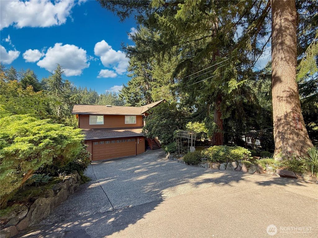 Photo of 18428 74th Place W, Edmonds, WA 98026 (MLS # 2421999)
