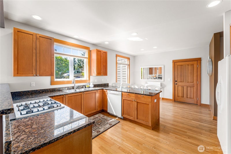475 Perry Place 14