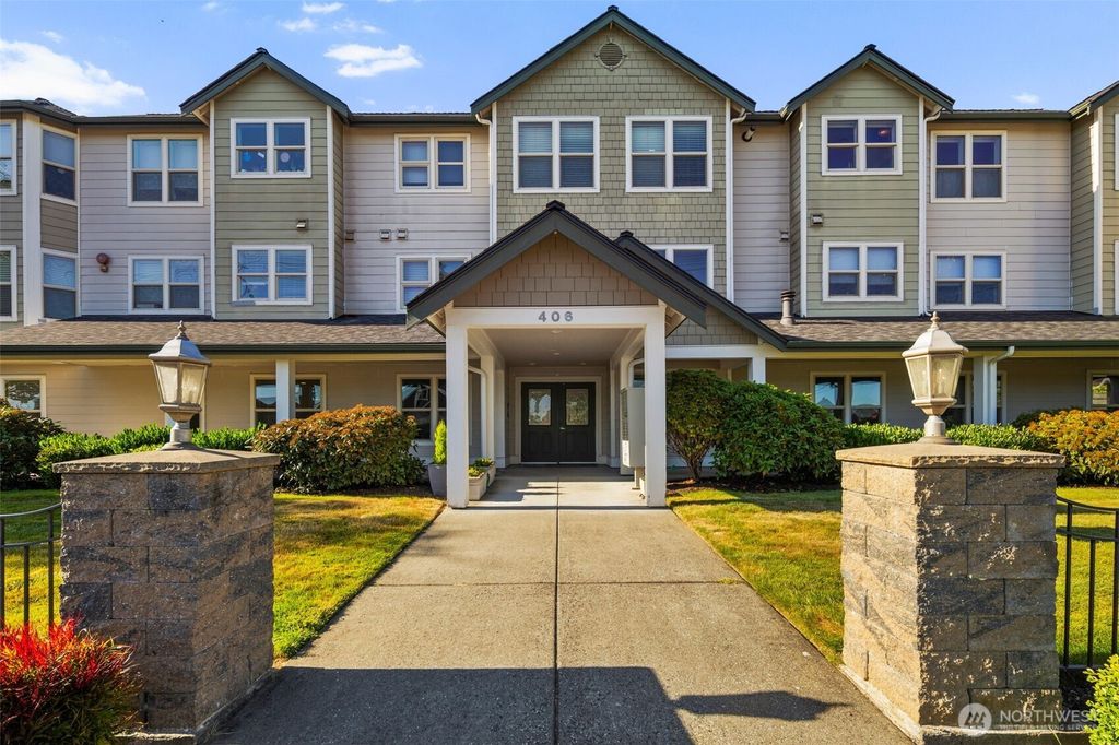Photo of 406 Wood Street #302, Snohomish, WA 98290 (MLS # 2385044)