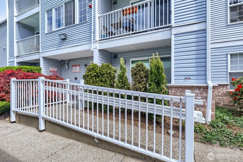 18621 Blueberry Lane B209