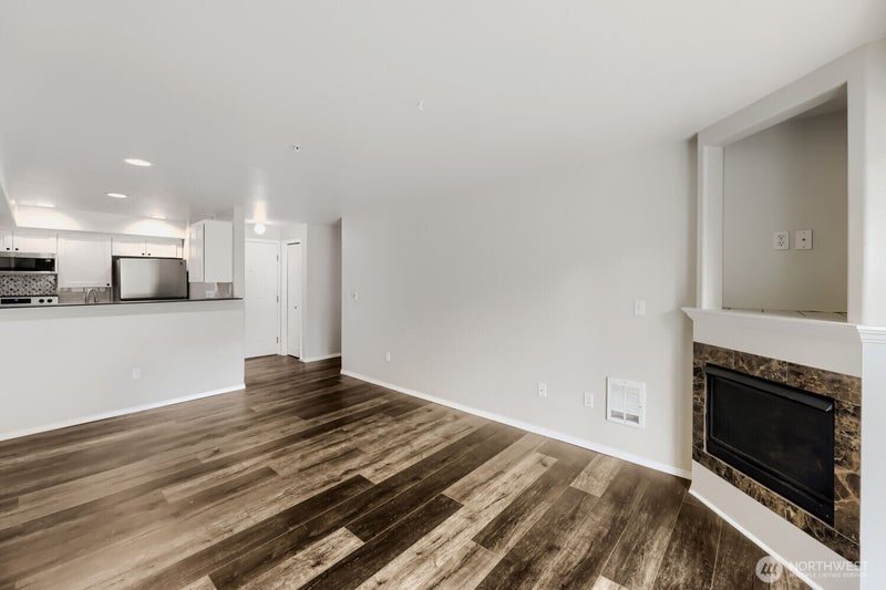 18621 Blueberry Lane B209