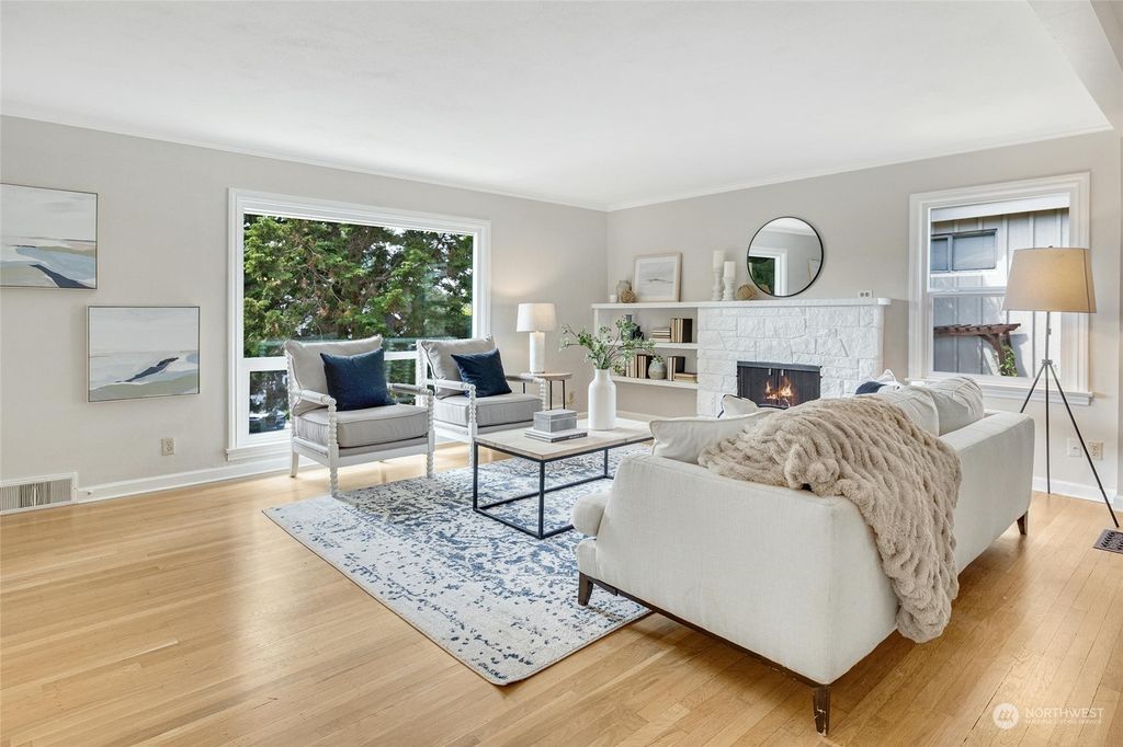 Photo of 4532 Purdue Avenue NE, Seattle, WA 98105 (MLS # 2270912)