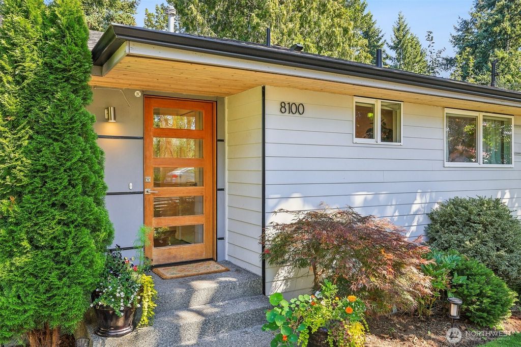 Photo of 8100 8th Avenue SW, Seattle, WA 98106 (MLS # 2421689)