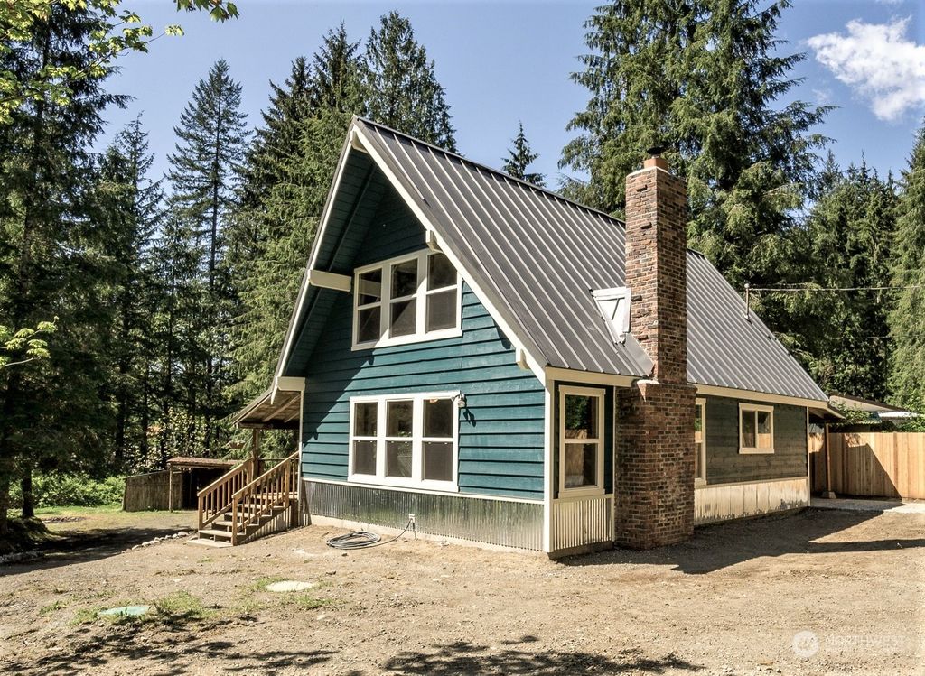 Photo of 10120 342nd Drive NE, Granite Falls, WA 98252 (MLS # 2137521)