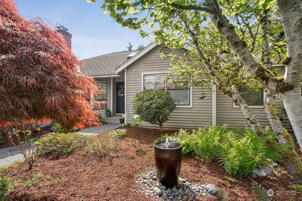 Photo of 25333 126th Street SE, Kent, WA 98030 (MLS # 2215108)