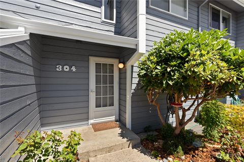Photo of 702 5th Street #304, Snohomish, WA 98290 (MLS # 2262496)