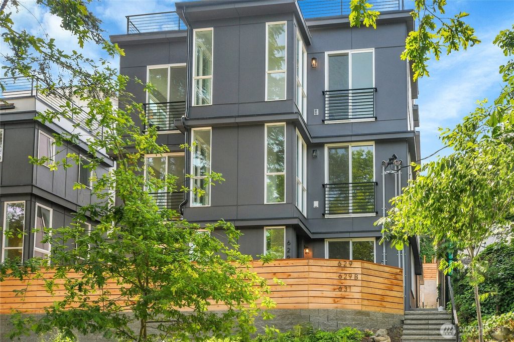 Photo of 629 A W Emerson Avenue, Seattle, WA 98119 (MLS # 2396022)