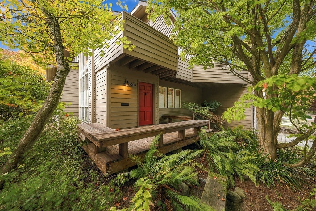 Photo of 3003 35th Avenue W, Seattle, WA 98199 (MLS # 2594292)