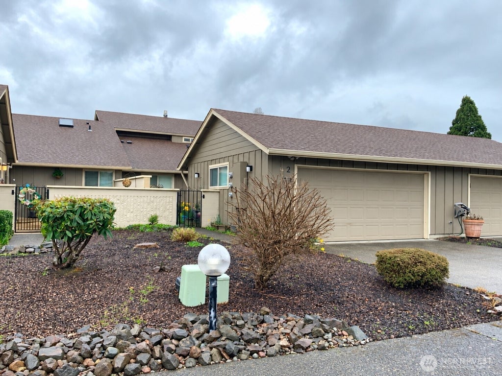 Photo of 575 Peardale Lane #2, Longview, WA 98632 (MLS # 2585097)