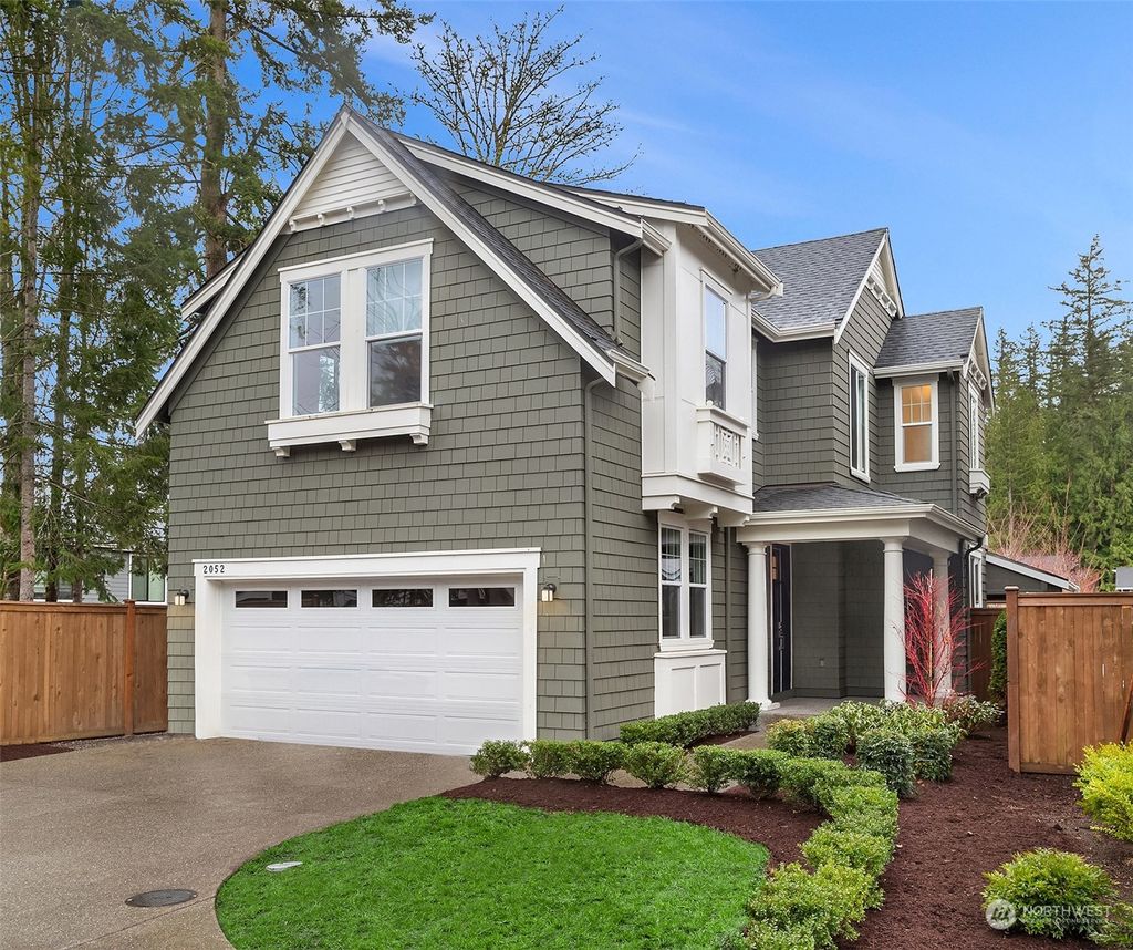 Photo of 2052 246th Avenue SE, Sammamish, WA 98075 (MLS # 2204957)