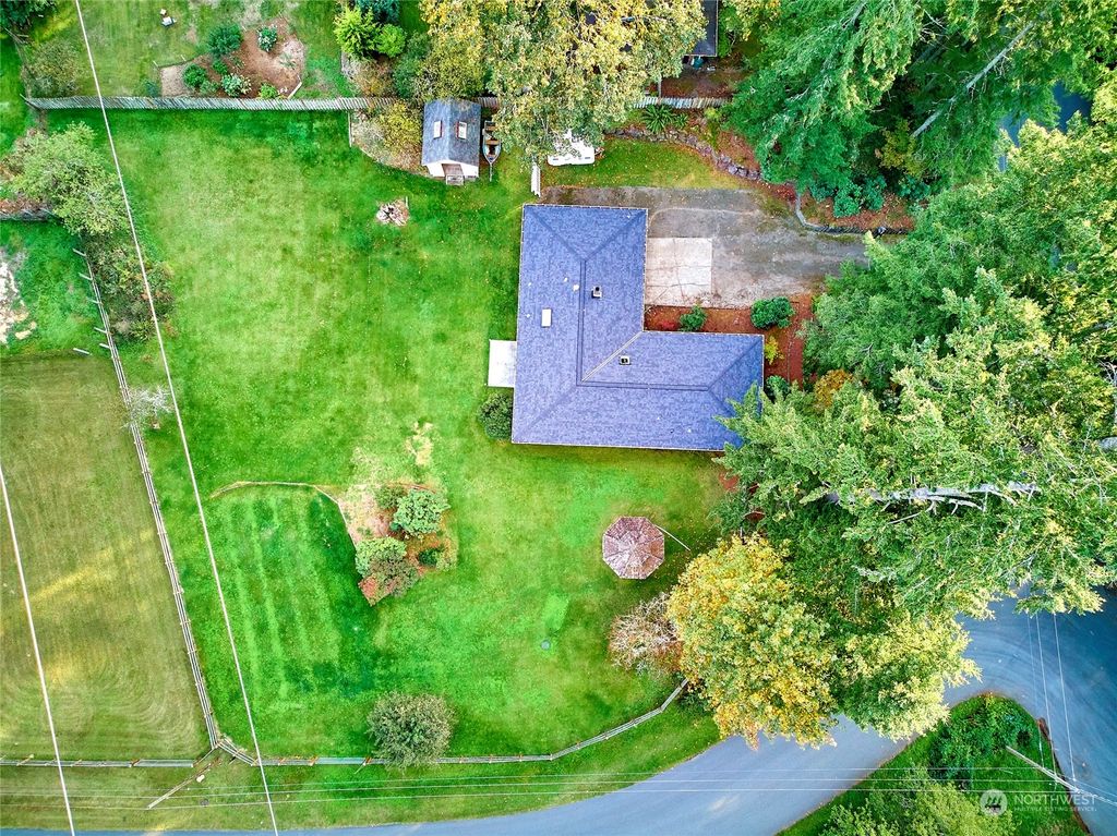 Photo of 2806 247th Avenue SE, Sammamish, WA 98075 (MLS # 2301611)