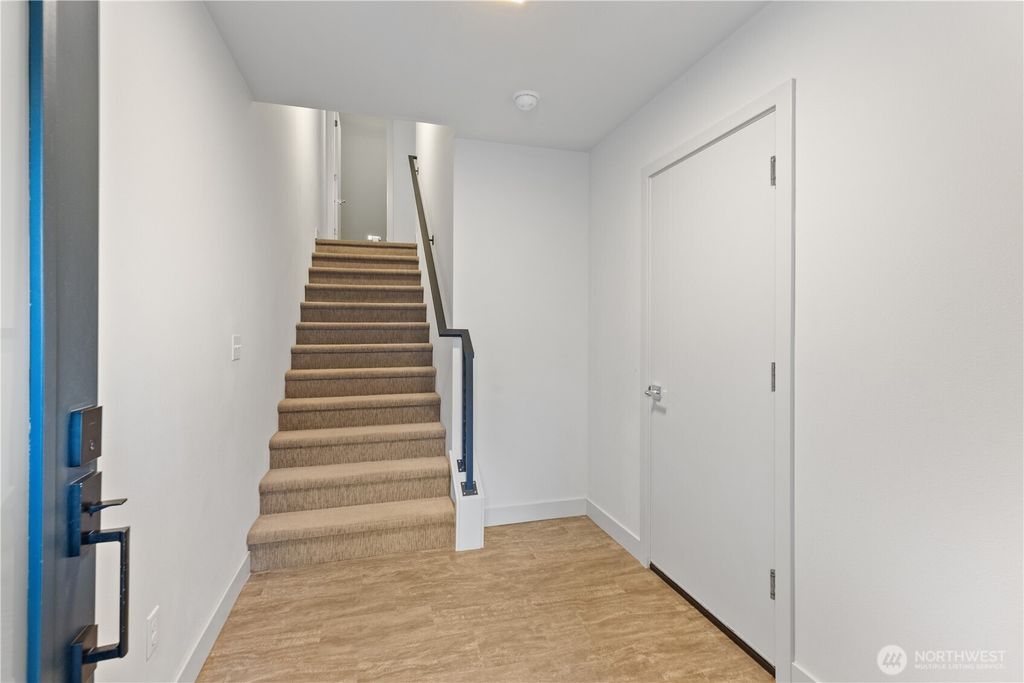 Photo of 17905 35th Avenue SE #B4, Bothell, WA 98012 (MLS # 2504987)