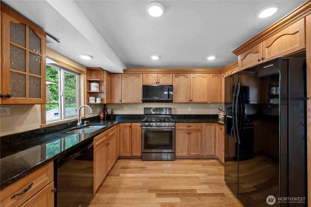 Photo of 25833 131st Place SE, Kent, WA 98030 (MLS # 2531235)