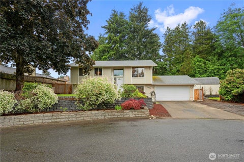 Photo of 25833 131st Place SE, Kent, WA 98030 (MLS # 2531235)