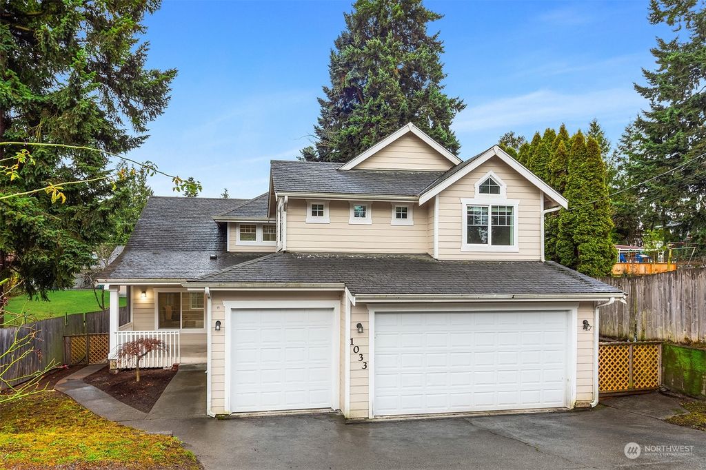 Photo of 1033 S 128th Street, Burien, WA 98168 (MLS # 2186381)