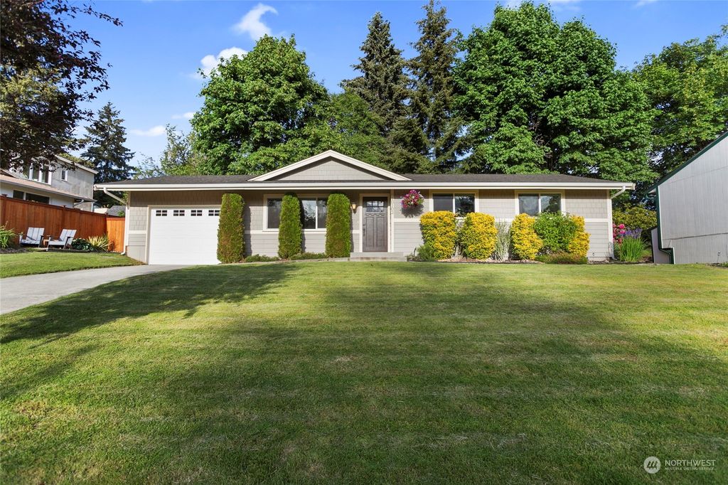Photo of 10102 162nd Avenue NE, Redmond, WA 98052 (MLS # 2241744)