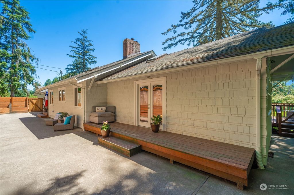 Photo of 30621 SE 31st Street, Fall City, WA 98024 (MLS # 2252063)