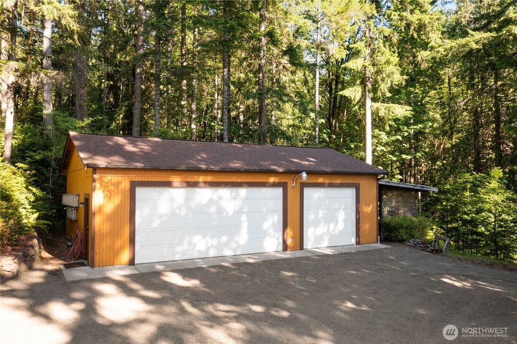 listing image 9369429678683435939