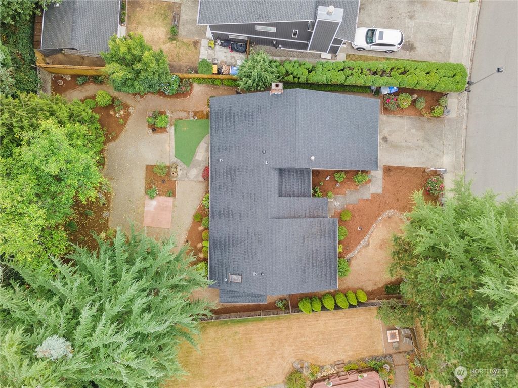 Photo of 1900 SE Rolling Hills Avenue, Renton, WA 98055 (MLS # 2155866)