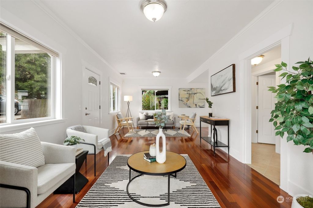 Photo of 626 W Emerson Street, Seattle, WA 98119 (MLS # 2207924)