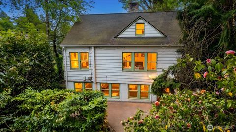 Photo of 3915 S Brandon St ST, Seattle, WA 98118 (MLS # 2516332)
