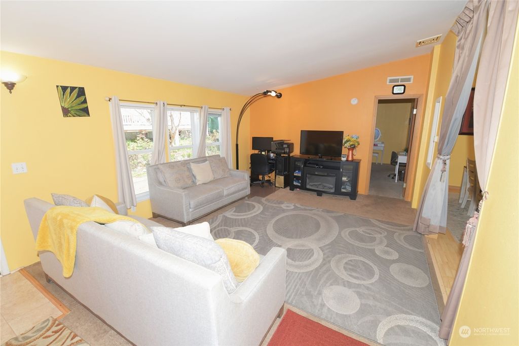 Photo of 7701 Hardeson Road #54B, Everett, WA 98203 (MLS # 2222513)