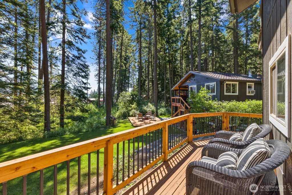 Photo of 661 W Pacific Avenue, Ronald, WA 98940 (MLS # 2489742)