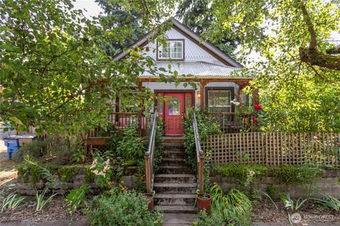 Photo of 1901 Grant Street, Vancouver, WA 98660 (MLS # 2552818)
