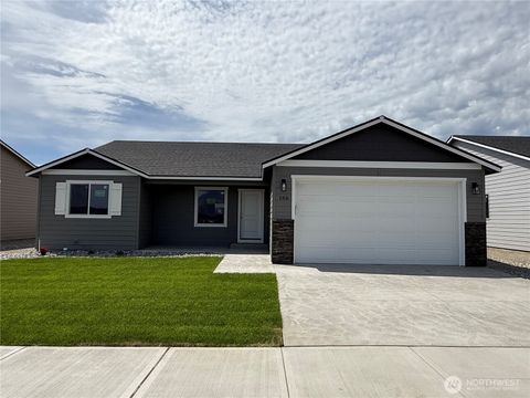 Photo of 186 Salmon Drive, Wenatchee, WA 98801 (MLS # 2519198)