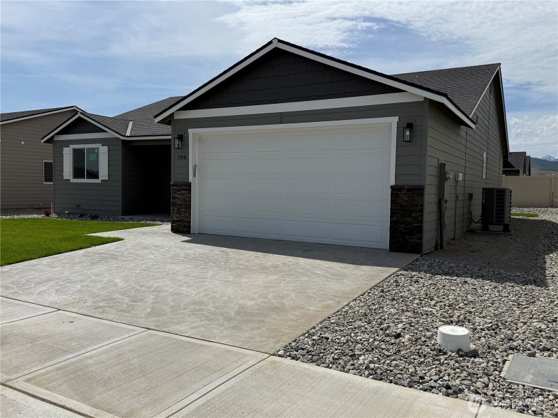 186 Salmon Drive