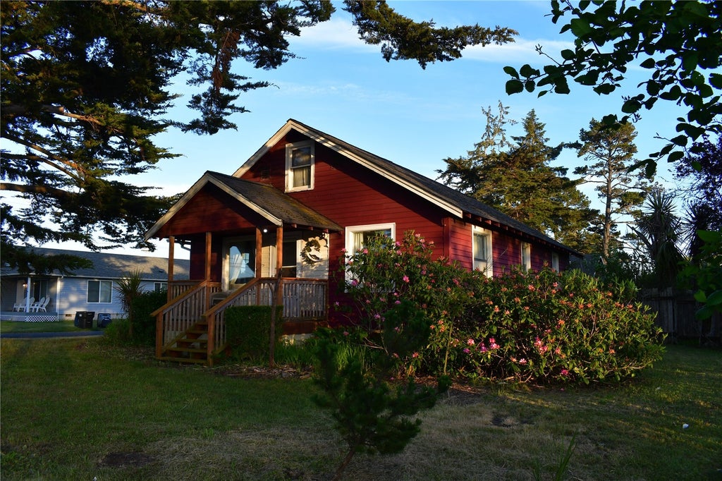 Photo of 203 W Ocean Ave Ave, Westport, WA 98595 (MLS # 2596796)