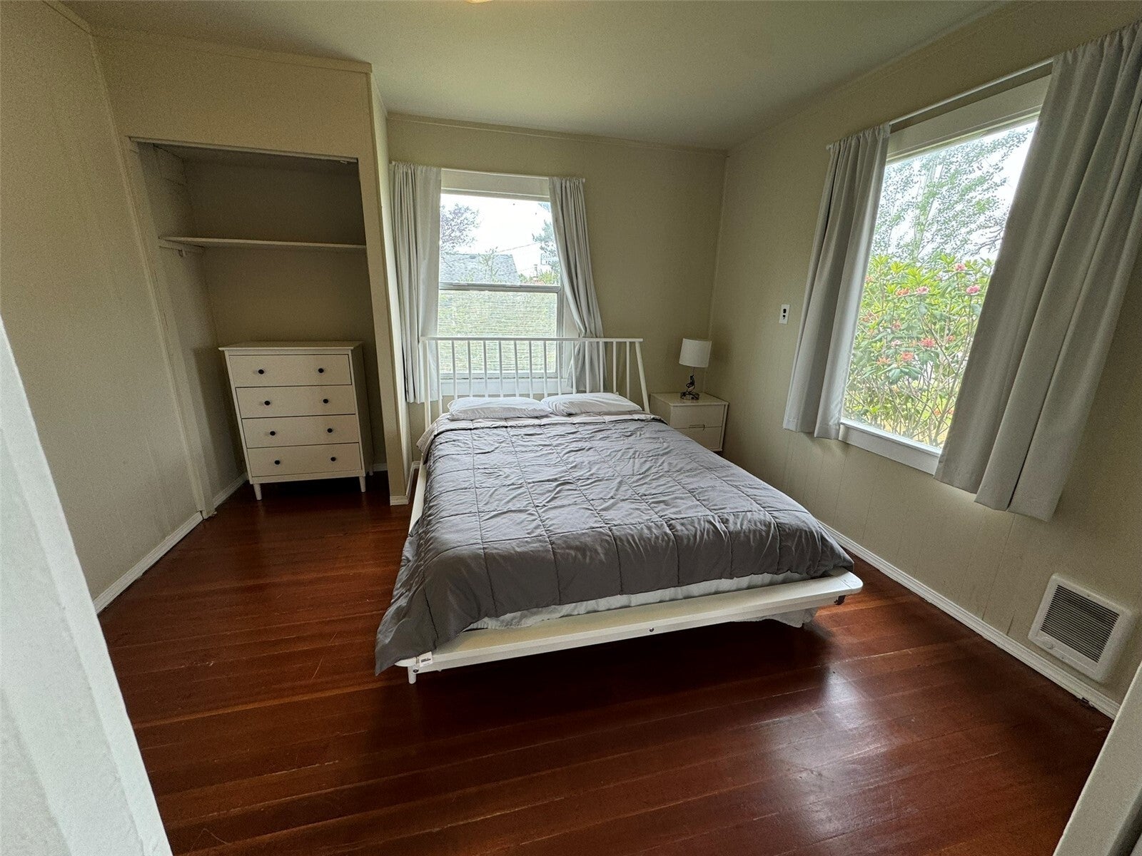 203 W Ocean Ave