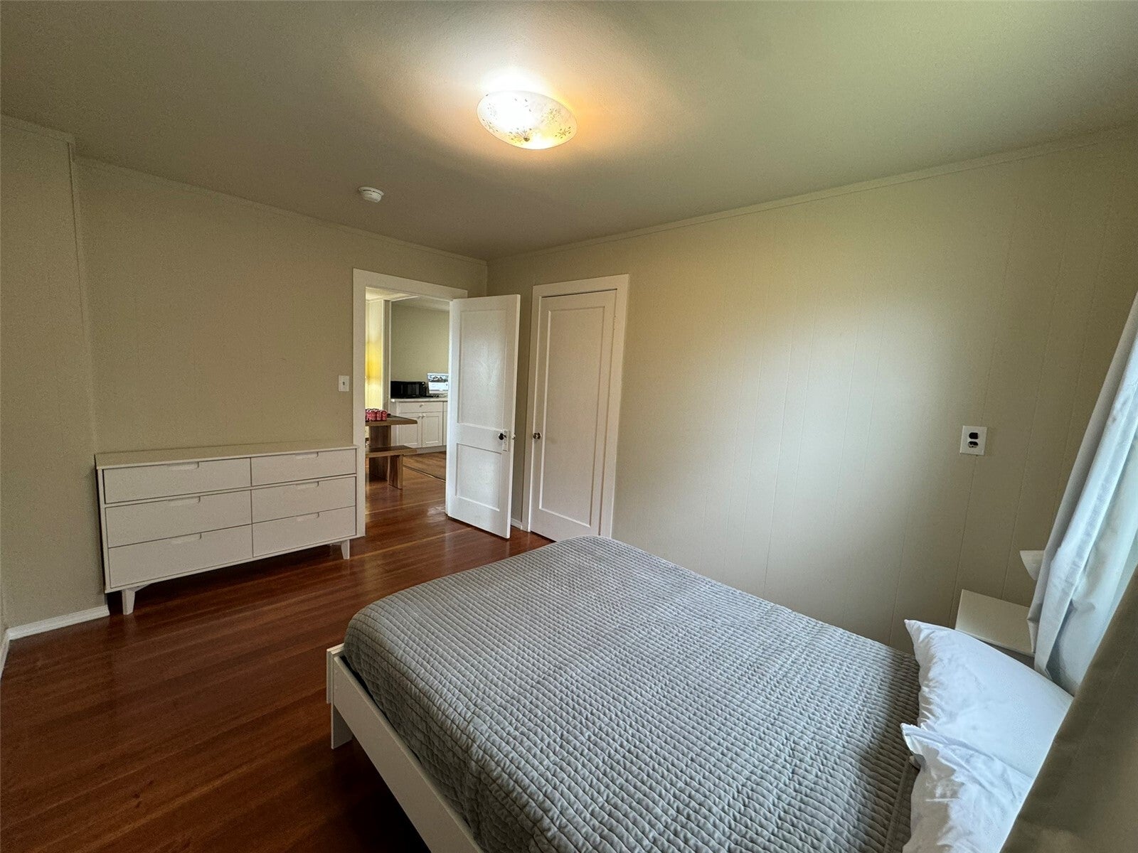 203 W Ocean Ave