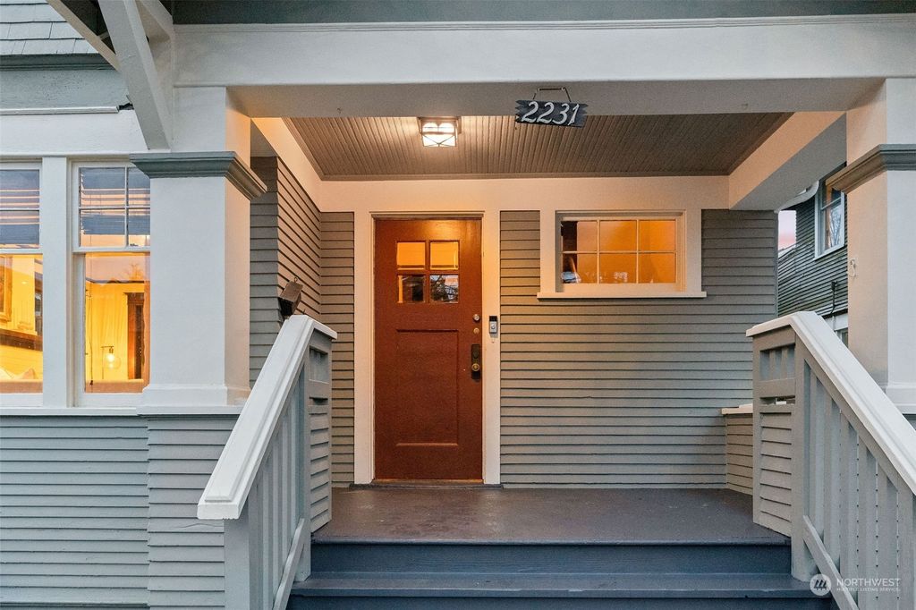 Photo of 2231 Boylston Avenue E, Seattle, WA 98102 (MLS # 2029177)