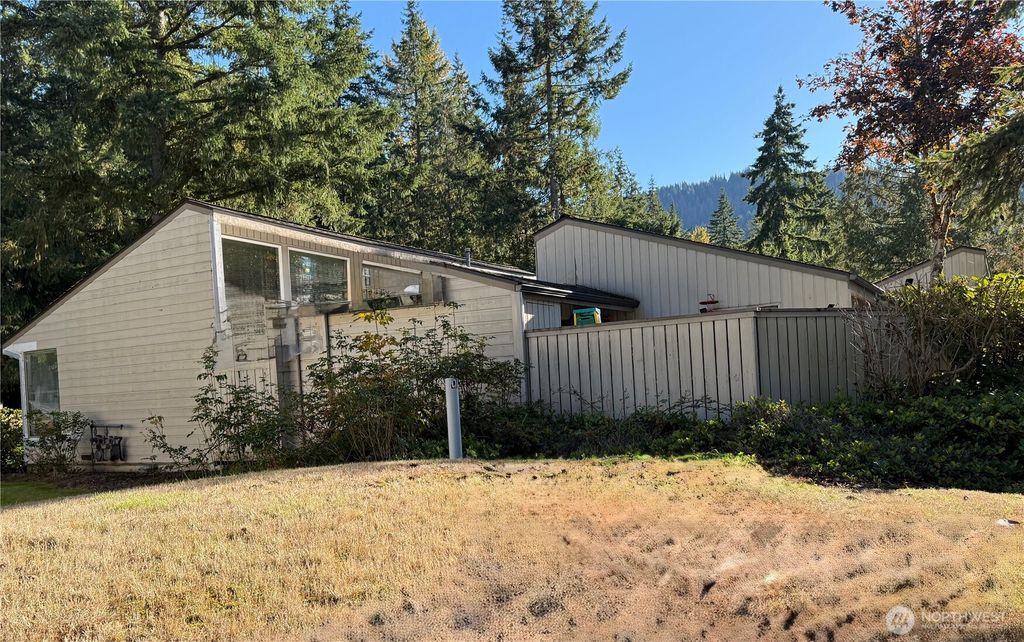 Photo of 1 Lake Louise Dr #42, Bellingham, WA 98229 (MLS # 2469156)