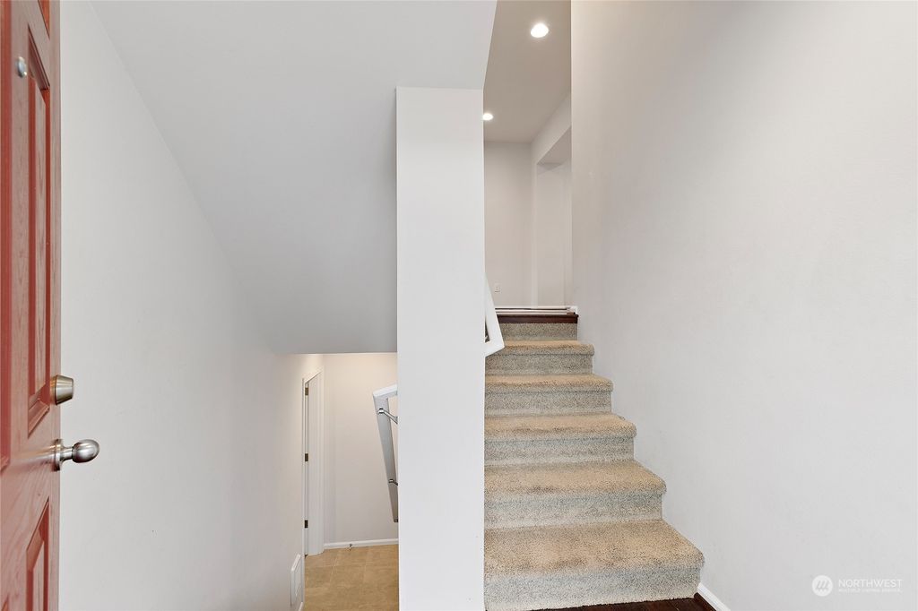 Photo of 3001 35th Street, Everett, WA 98201 (MLS # 2182652)