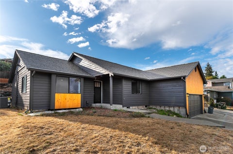 Photo of 3624 Nassau Avenue NE, Tacoma, WA 98422 (MLS # 2576098)