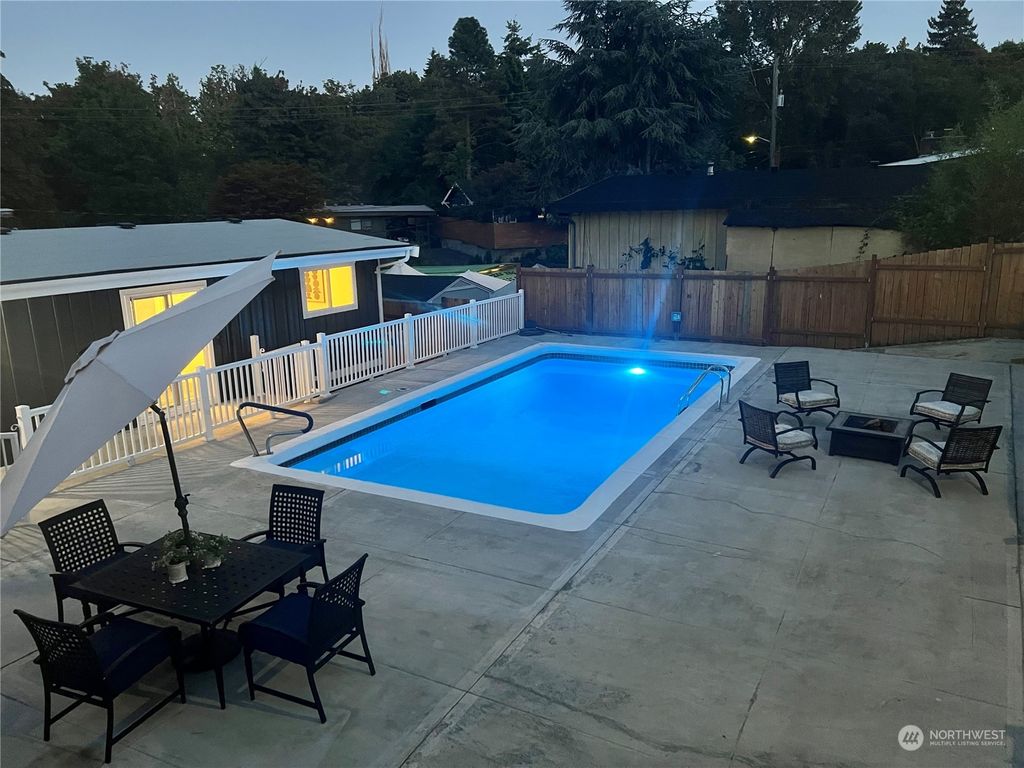 Photo of 11251 Roseberg Avenue S, Burien, WA 98168 (MLS # 2322204)