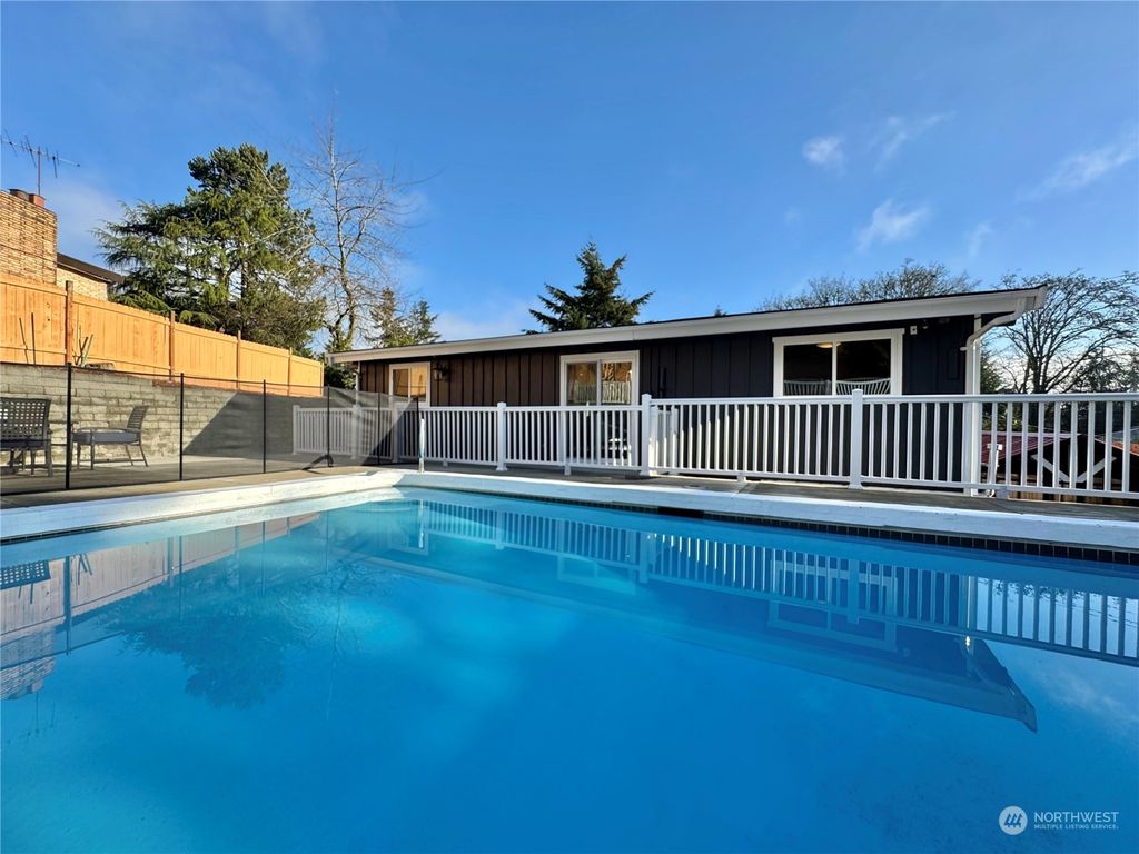 Photo of 11251 Roseberg Avenue S, Burien, WA 98168 (MLS # 2322204)