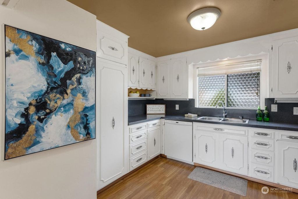 Photo of 4531 Crescent Avenue, Everett, WA 98203 (MLS # 2057024)