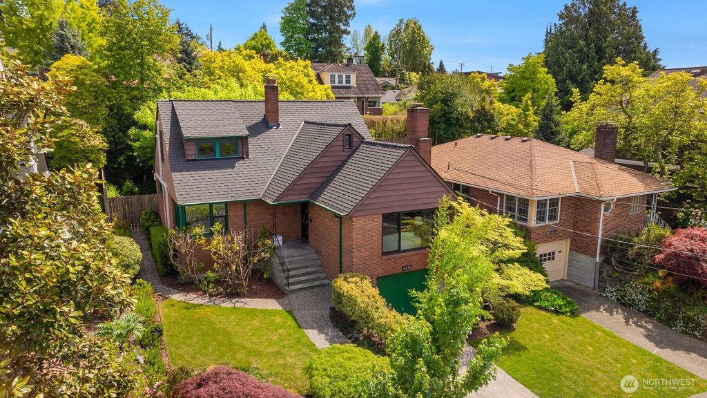Photo of 6536 46th Avenue NE, Seattle, WA 98115 (MLS # 2370849)