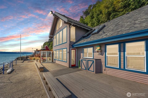 Photo of 14 S Beach Drive #H, Everett, WA 98206 (MLS # 2574813)