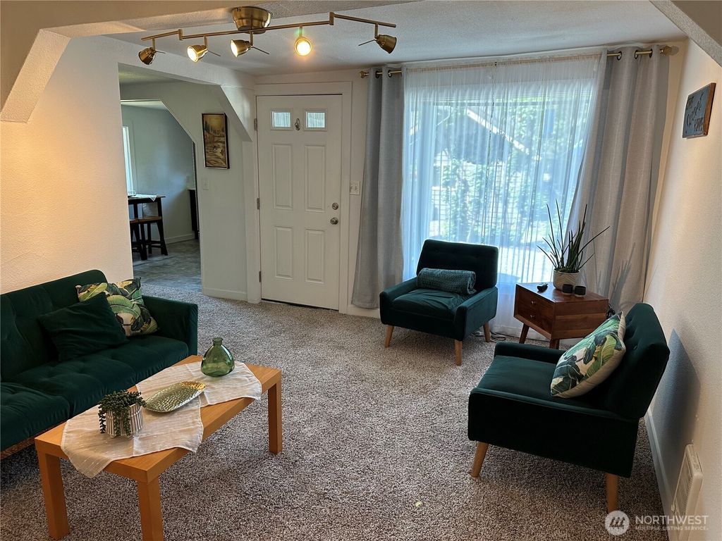Photo of 26136 108th Avenue SE, Kent, WA 98030 (MLS # 2348519)