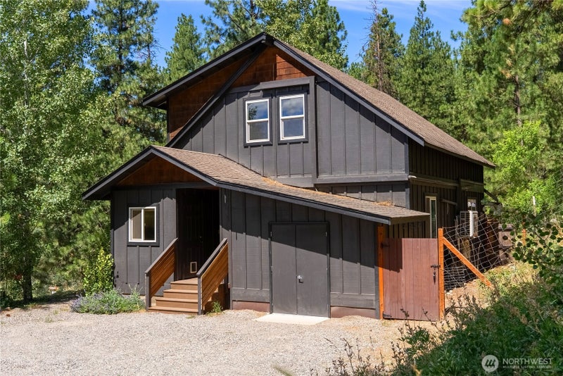 32 Crabapple Road
