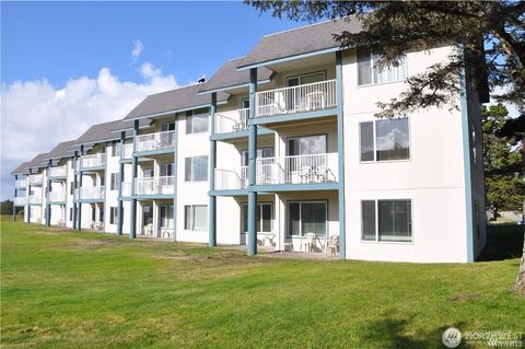 Photo of 210 NW 26th Street #331-32, Long Beach, WA 98631 (MLS # 2348955)