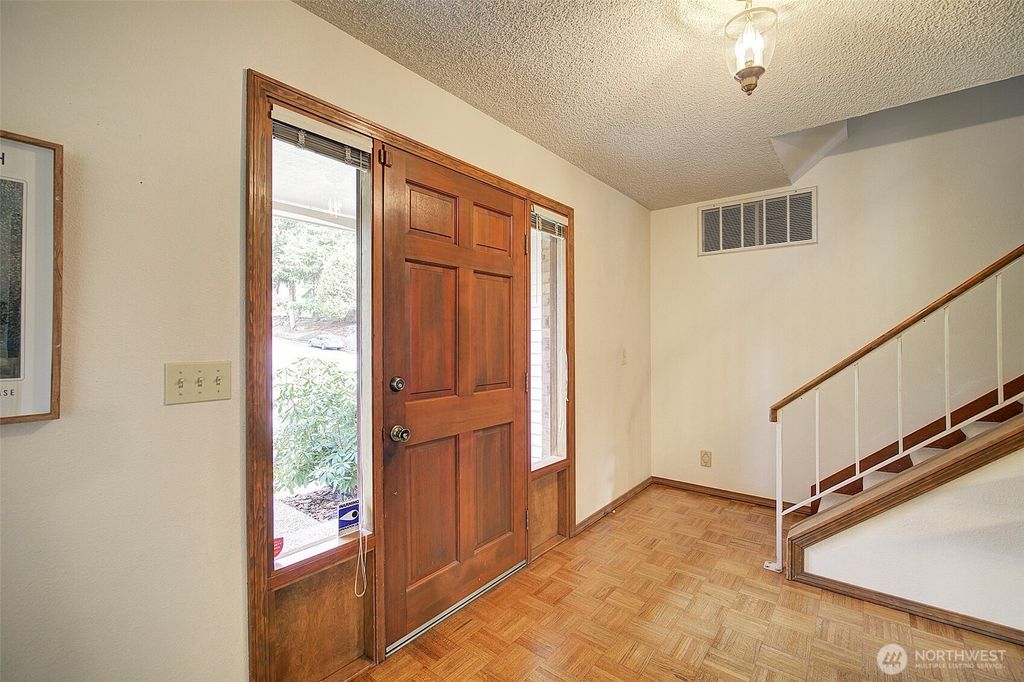 Photo of 14605 SE 63rd Street, Bellevue, WA 98006 (MLS # 2333725)