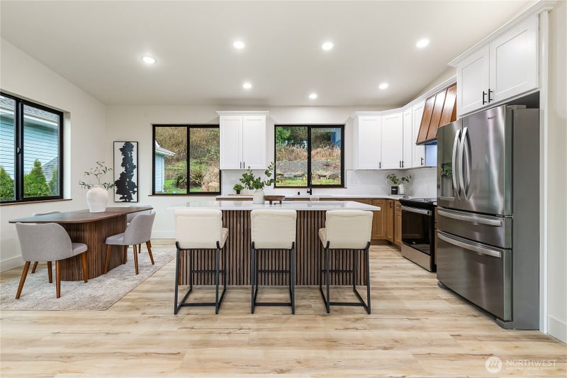 647 Rainbow Drive